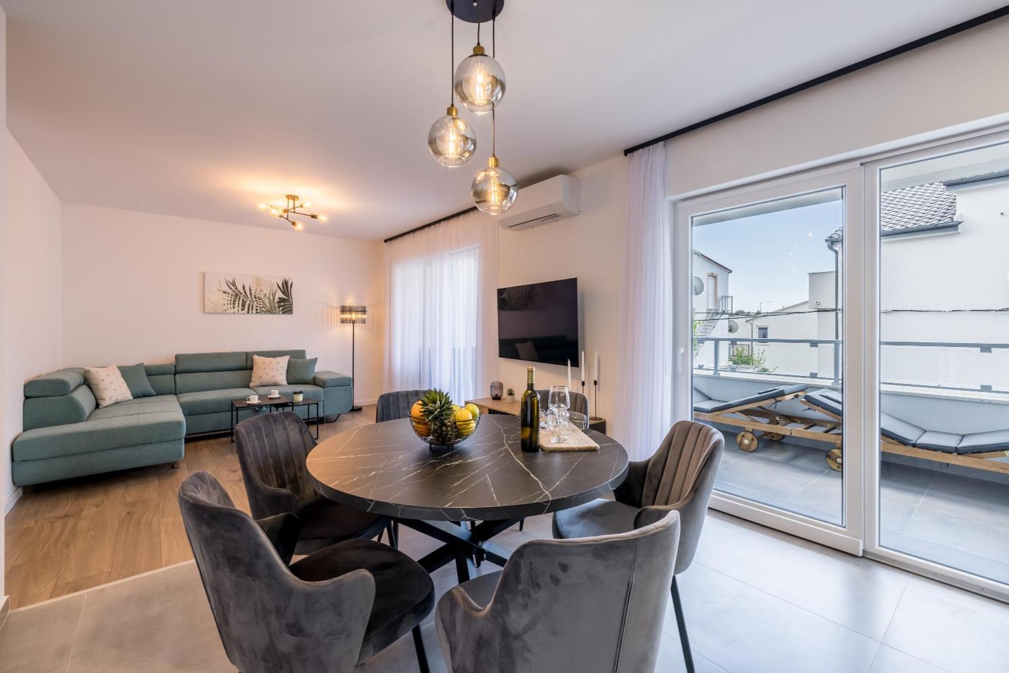 Adriatic Nest, Cozy And Modern Two Bedroom Apartment Kastela Exterior photo