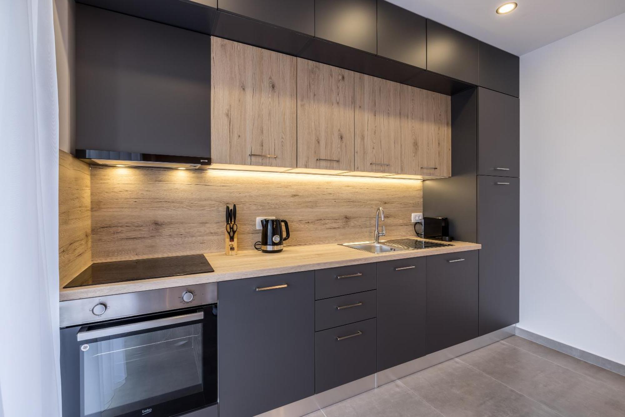 Adriatic Nest, Cozy And Modern Two Bedroom Apartment Kastela Exterior photo