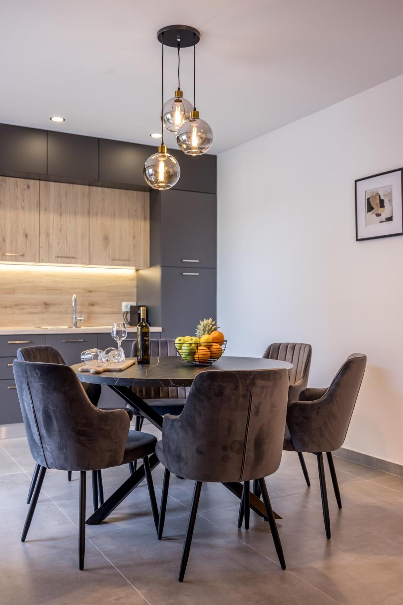 Adriatic Nest, Cozy And Modern Two Bedroom Apartment Kastela Exterior photo